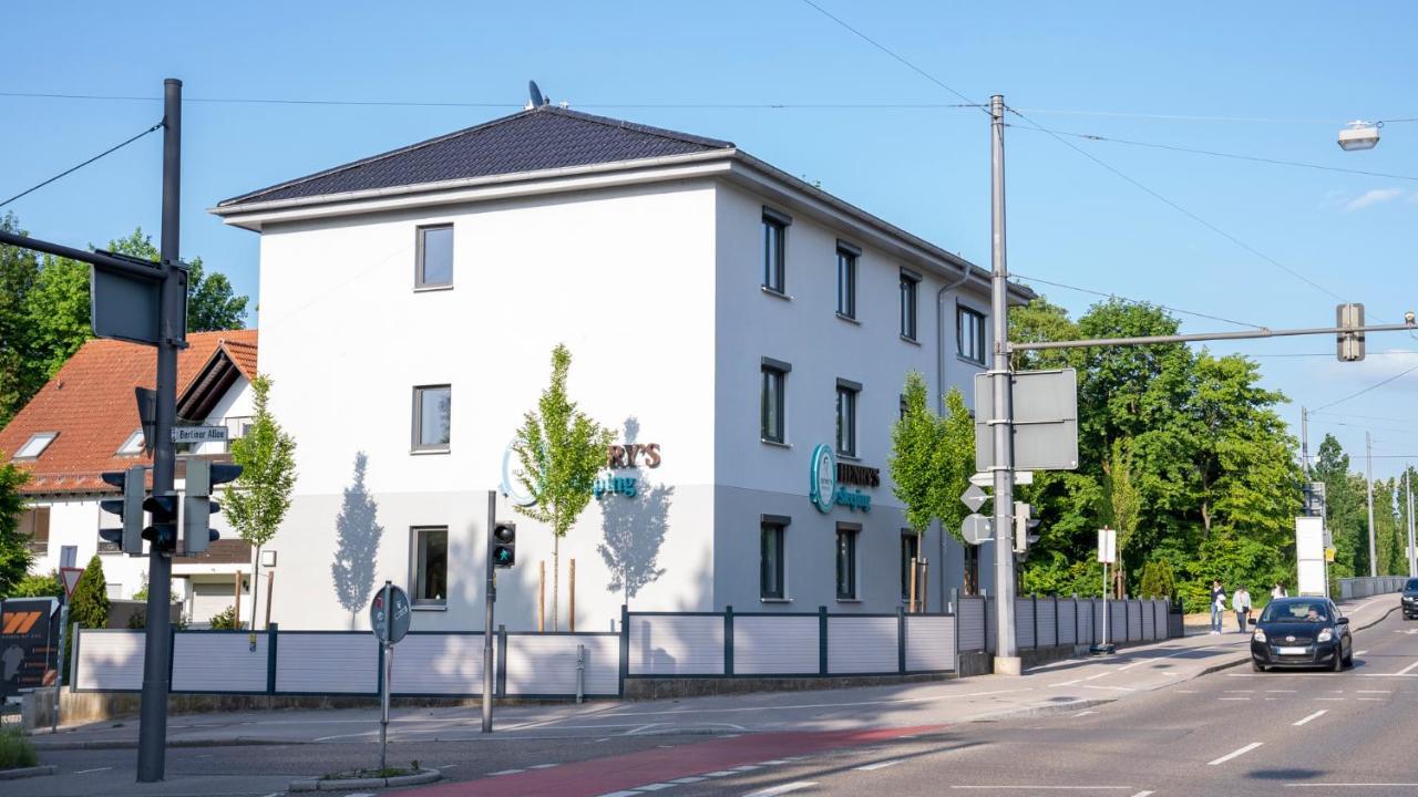 Henrys Sleeping Am Augsburger Eiskanal 外观 照片