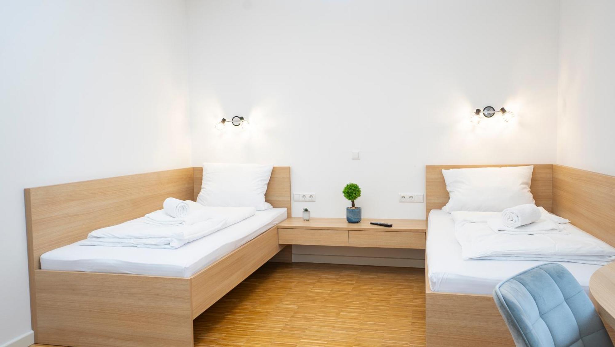 Henrys Sleeping Am Augsburger Eiskanal 外观 照片